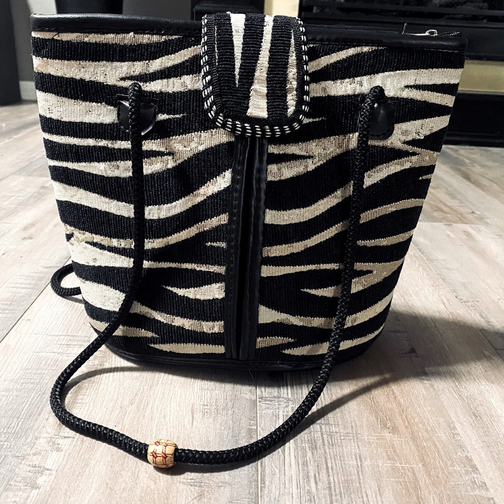 ADORABLE ZEBRA PRINT TOTE /HANDBAG